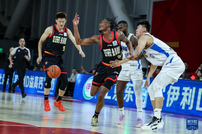 清晨深圳男篮调整名单以备CBA常规赛，手感冰凉环节打磨，赛场秩序良好，身体对抗强度拉满的简单介绍-爱游戏官网